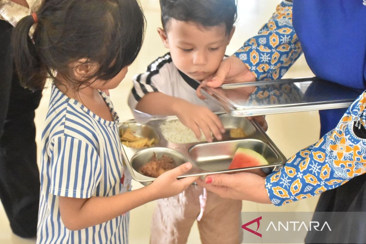 Riset UI sebut MBG berdampak positif pada kelompok ekonomi rendah