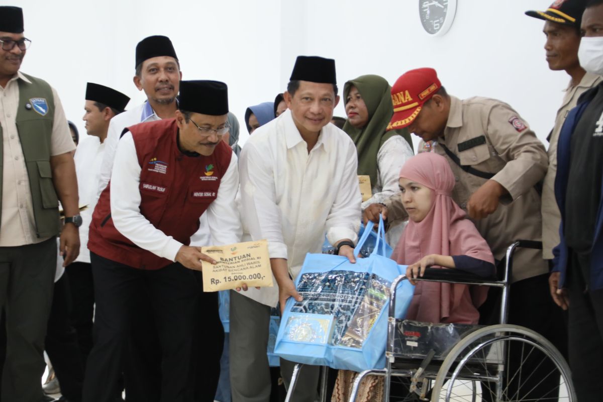 Kasatgas PRR serahkan bantuan untuk korban bencana di Pidie Jaya