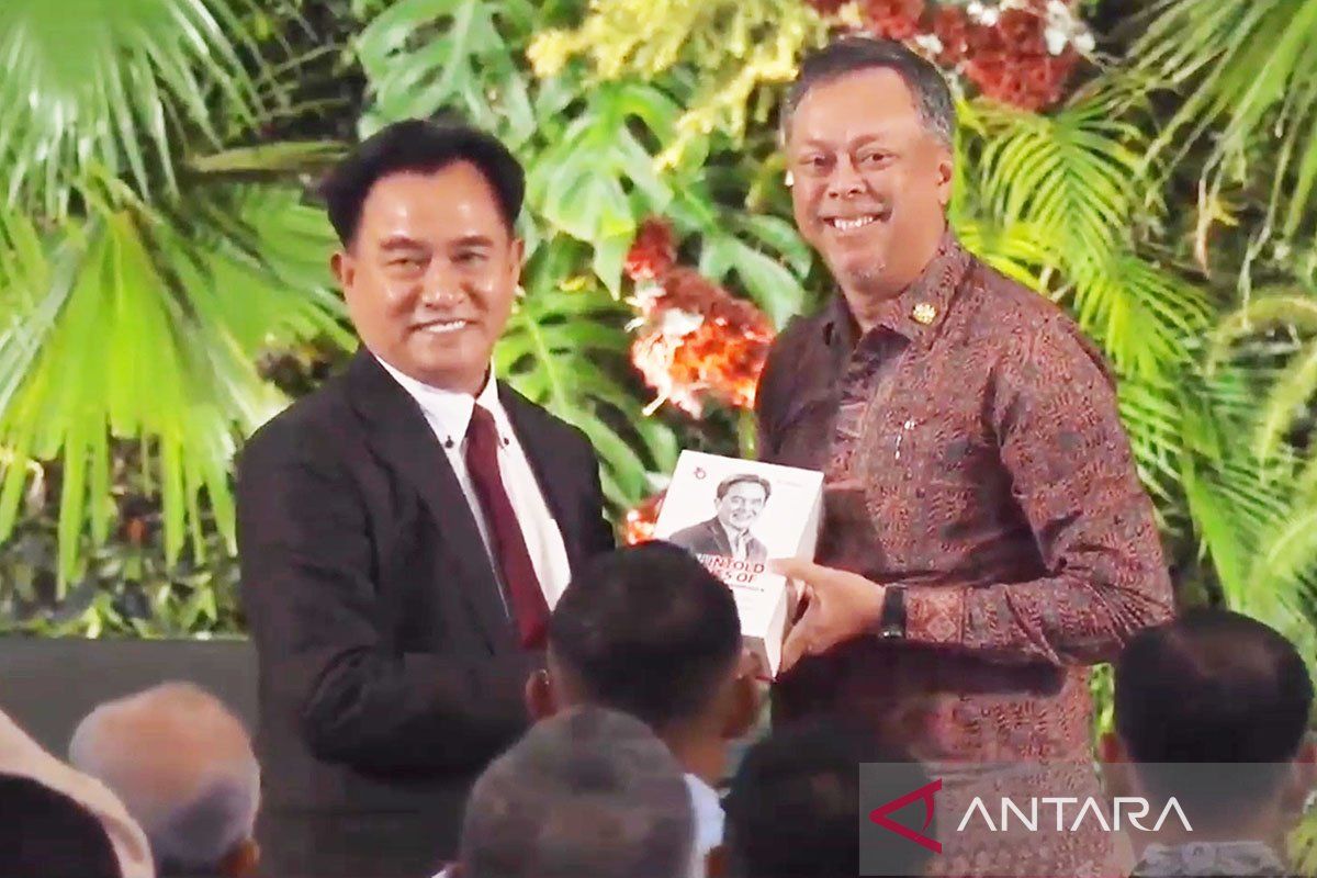 Yusril luncurkan delapan buku rekam jejak 70 tahun perjalanan hidup