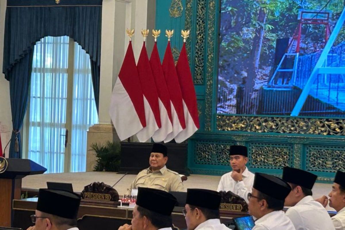 Prabowo kerahkan semua lembaga kawal pemudik aman dan gembira