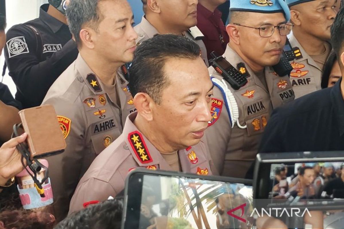 Kapolri perintahkan jajaran kejar pelaku penembakan pesawat Smart Air