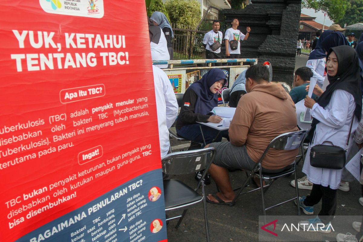 Pasien TBC disarankan tetap konsumsi obat meski alami efek ringan