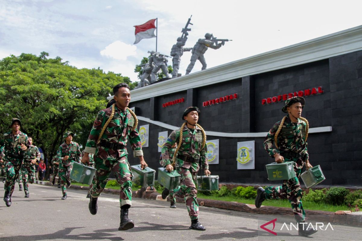 Kemhan: 100 personel TNI AL calon awak kapal induk dilatih di Italia