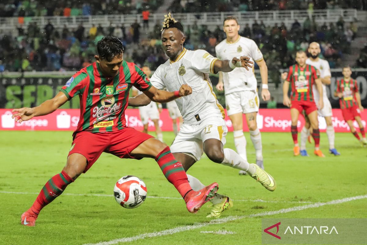 Bermain di kandang, Persebaya Surabaya tumbang 1-2 lawan Bhayangkara
