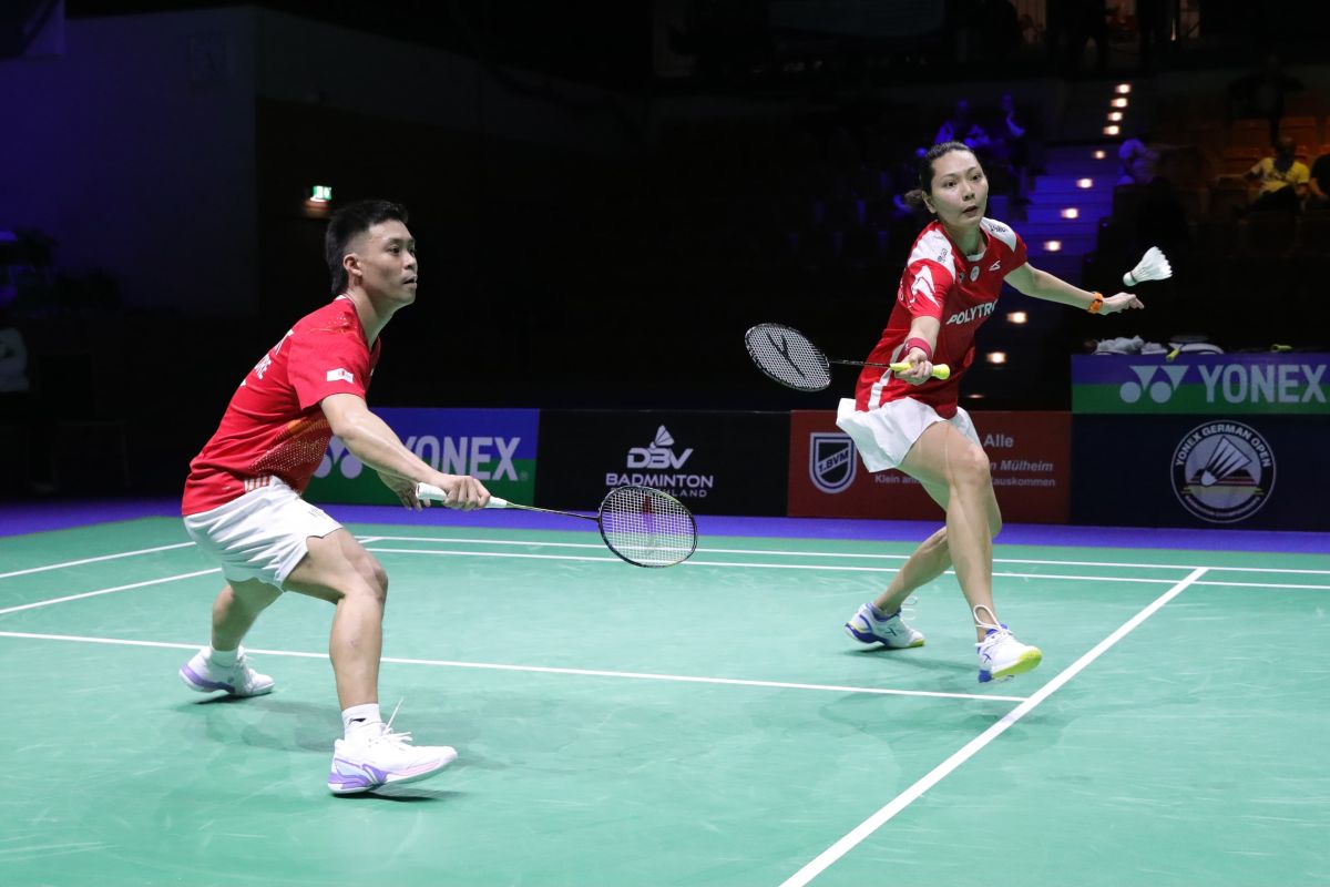 Gloria gagal ke final setelah dikalahkan pasangan Denmark
