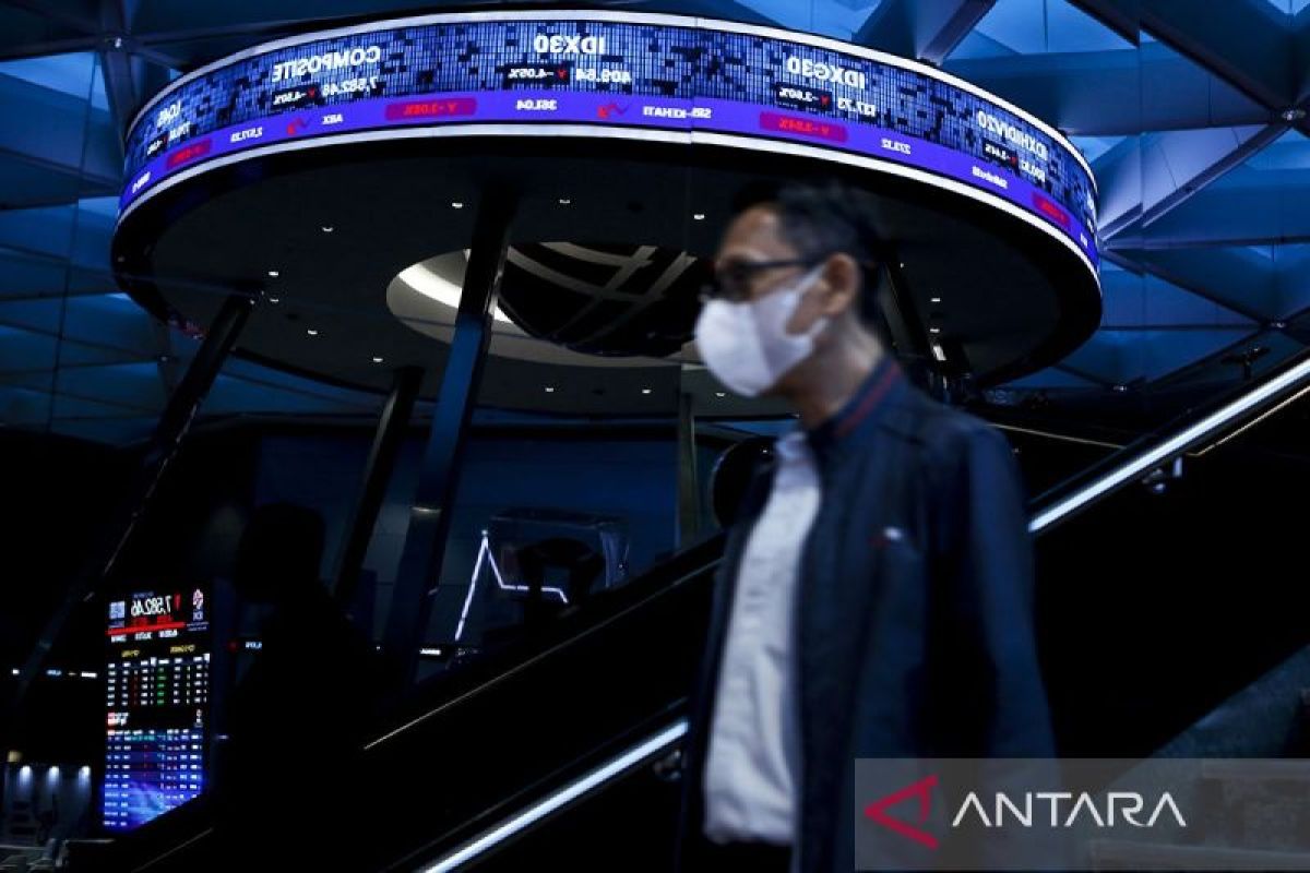IHSG menguat ikuti bursa global jelang libur panjang Lebaran