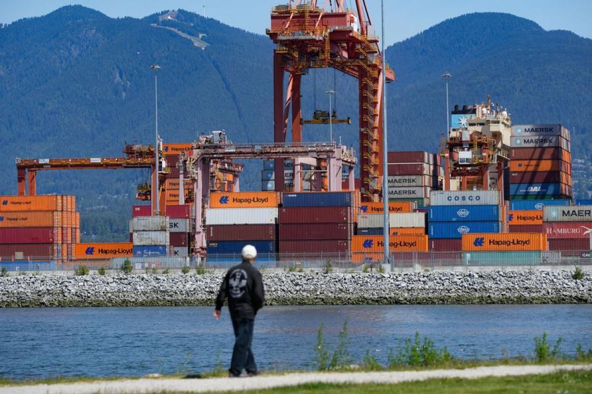 Defisit perdagangan barang internasional Kanada melebar pada Januari