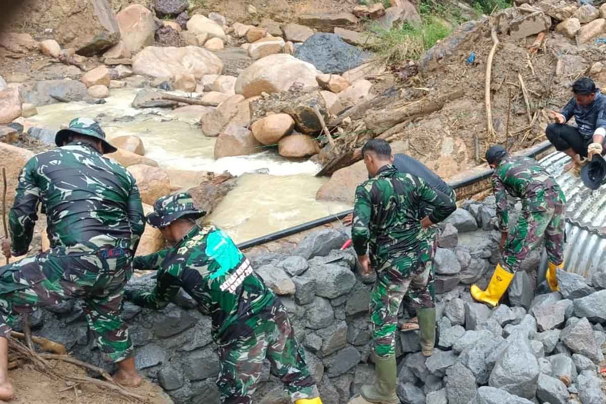 TNI maksimalkan pembangunan jembatan di Bener Meriah