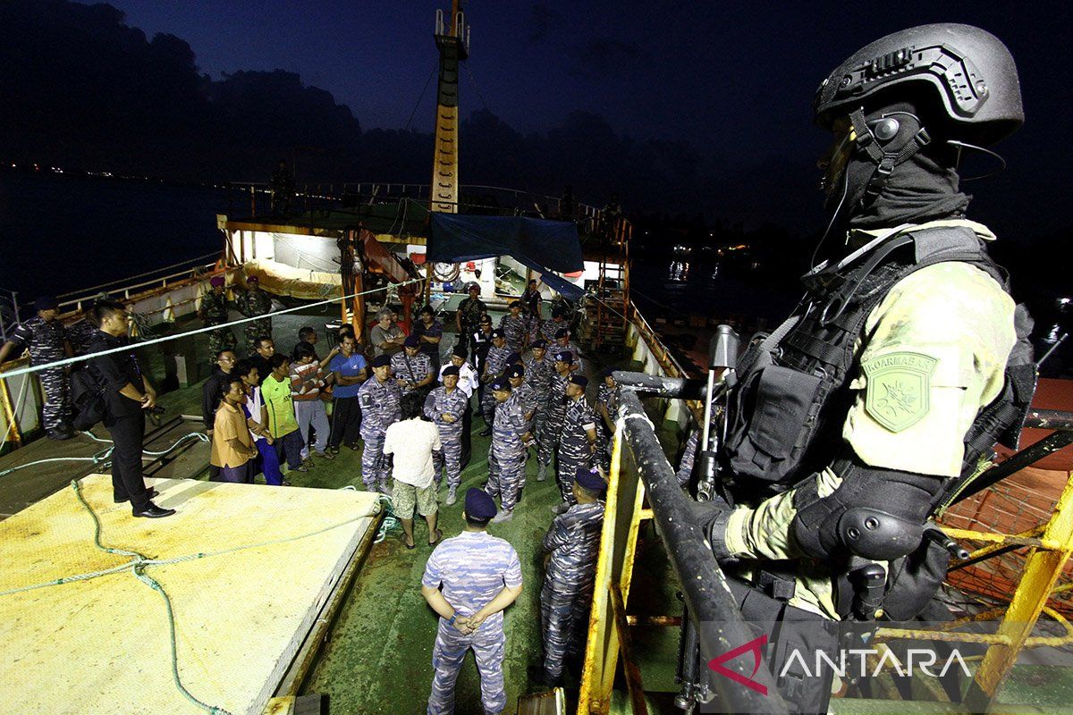 TNI-KBRI Abuja dan Yaounde bebaskan empat WNI yang diculik di perairan Gabon