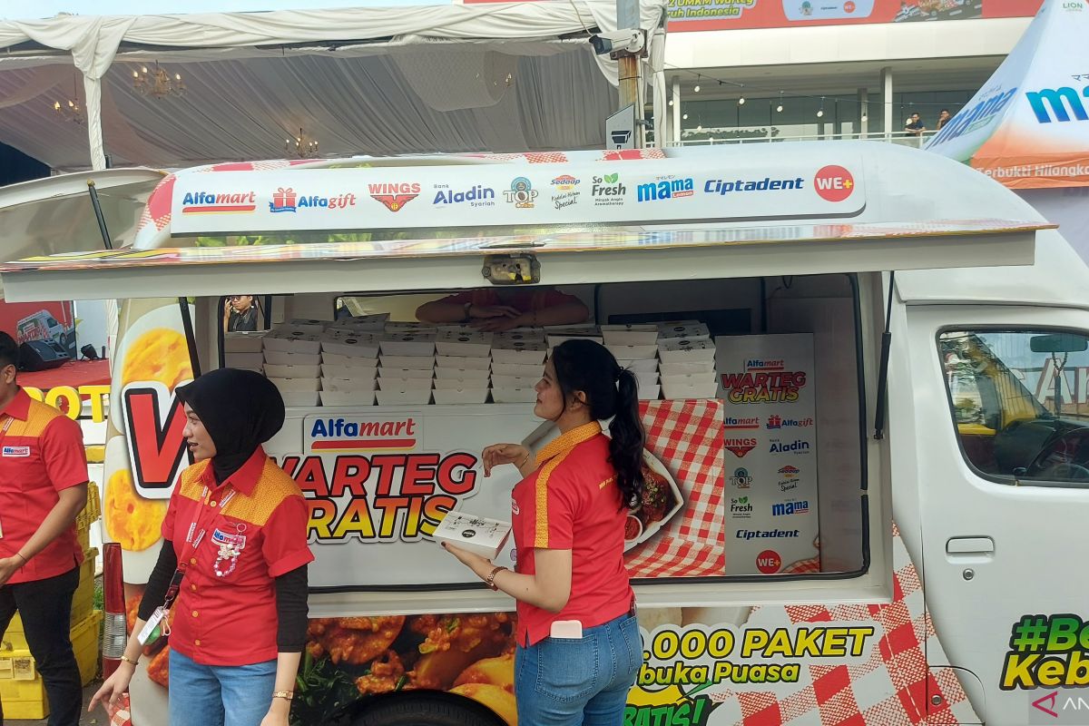 Alfamart luncurkan "warteg gratis" bagikan 60 ribu makanan buka puasa