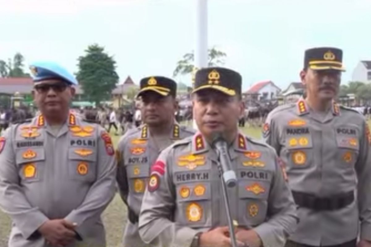 Polda Riau berhentikan tidak dengan hormat 12 personel melanggar