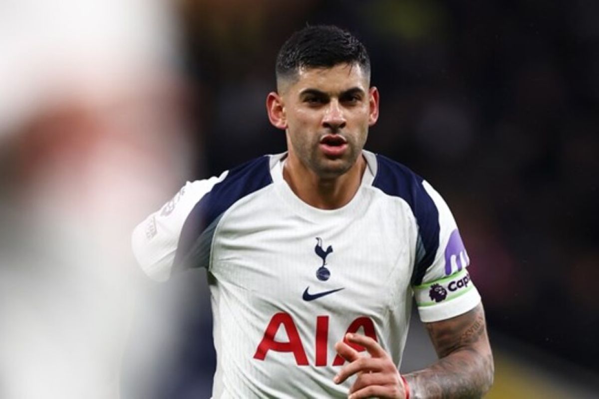 Thomas Frank tegaskan tak akan copot Romero dari kapten tim