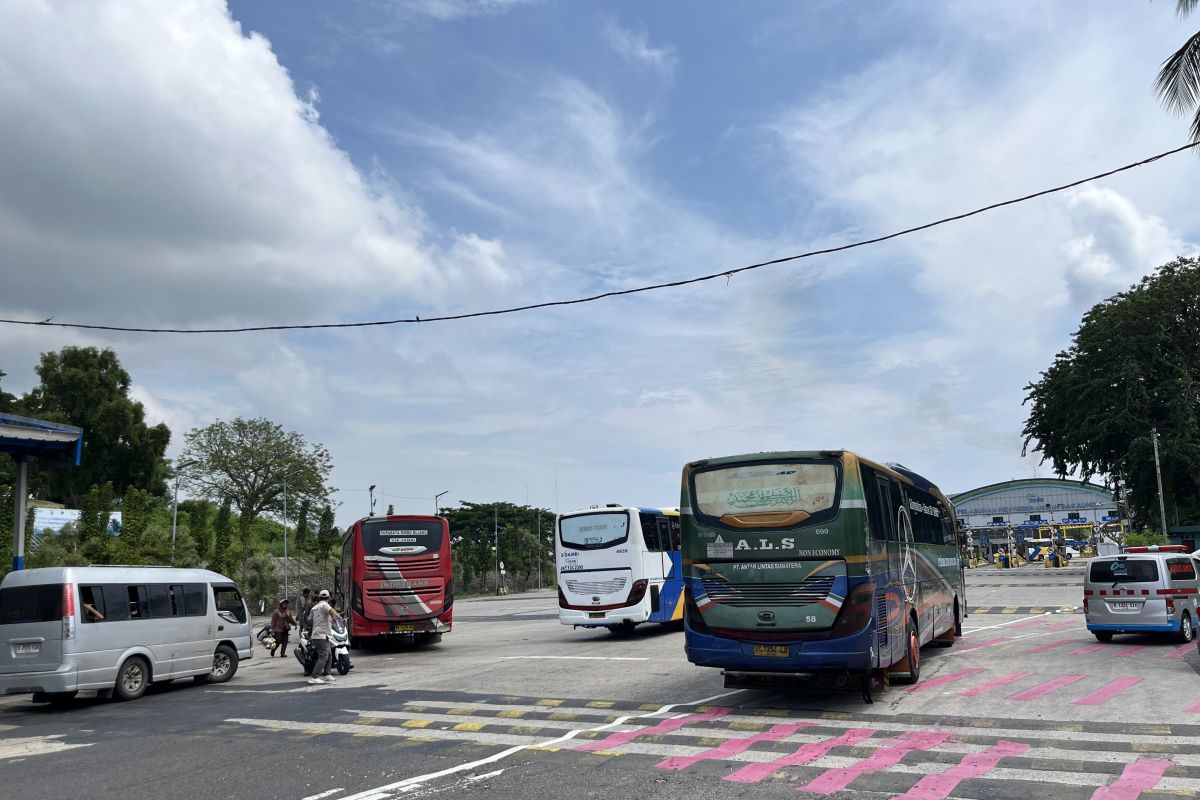 ASDP siapkan kantong parkir atasi penumpukan di Pelabuhan Bakauheni