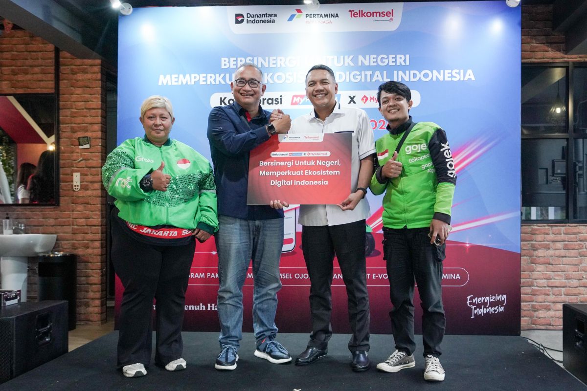 Pertamina-Telkomsel hadirkan benefit BBM bagi pengemudi ojol