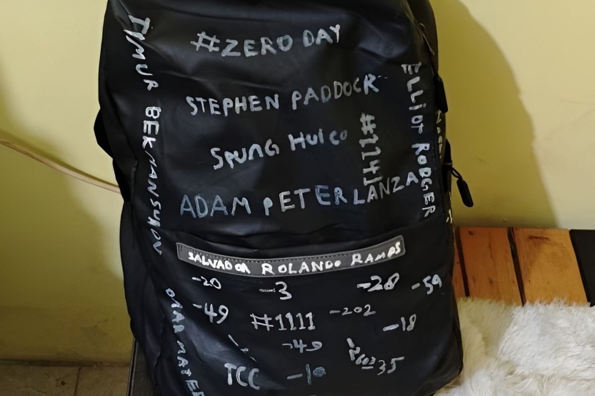 Tas siswa pelempar molotov di Kalbar tertulis nama pelaku penembakan