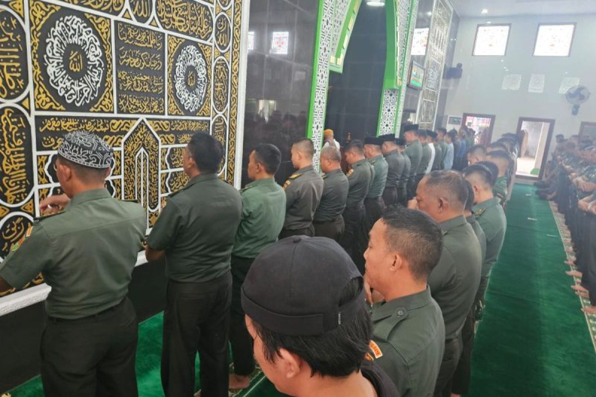 Kodam XXI/Radin Inten Gelar Salat Gaib doakan korban longsor cisarua