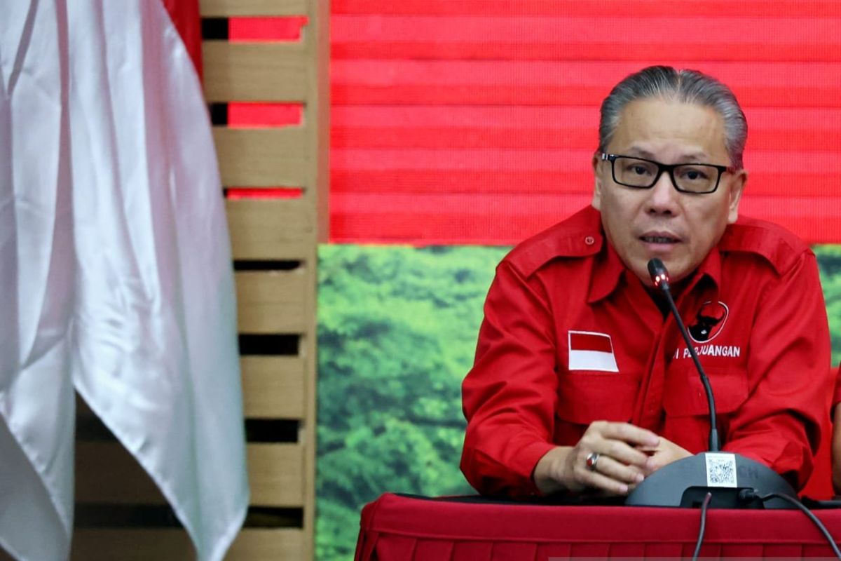 F-PDIP: Belum ada pernyataan DPR soal penutupan minimarket demi kopdes