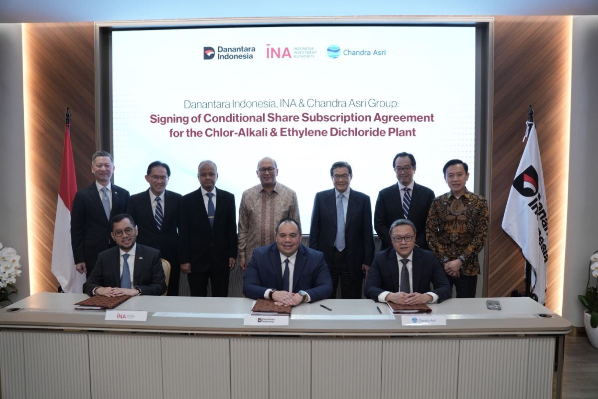 Danantara-INA teken perjanjian investasi di proyek CA-EDC Chandra Asri