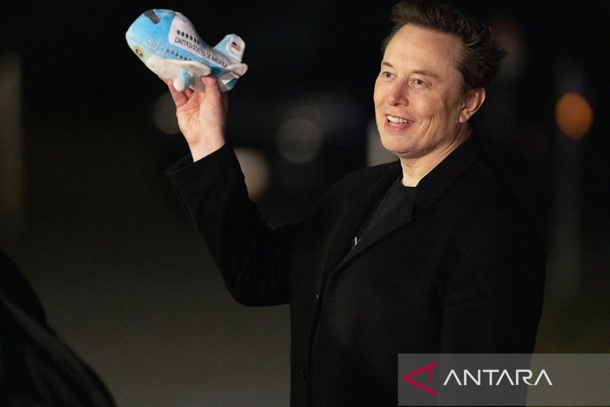 Tiga perusahaan Elon Musk dikabarkan berencana merger