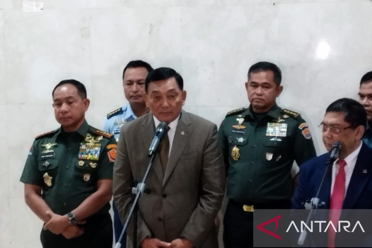 Menhan laporkan kondisi keamanan negara dan kerja satgas ke Presiden