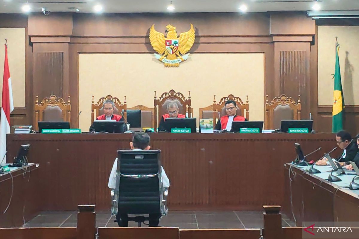 Pejabat Wilmar divonis 6 tahun penjara terbukti bantu beri suap hakim