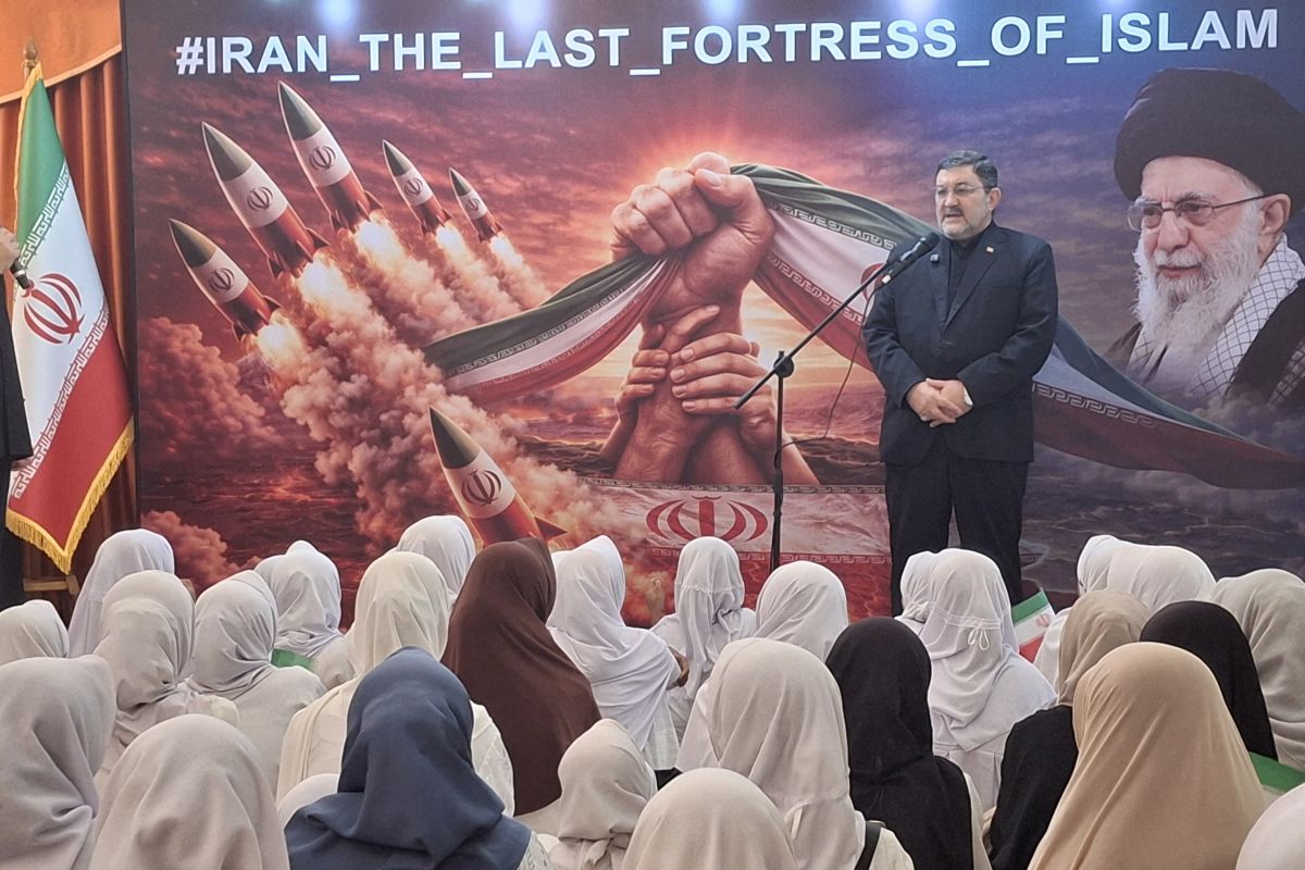 Kedubes Iran santuni 200 siswi RI, kenang syahidnya 175 siswi Iran