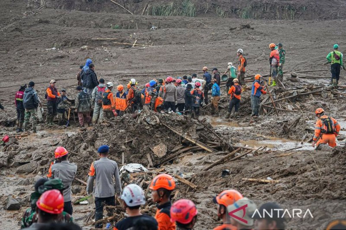 Menteri LH: Longsor Cisarua jadi momentum evaluasi total tata ruang