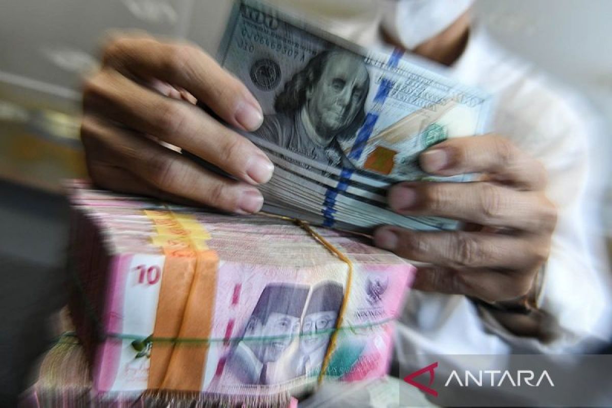 Rupiah pada Rabu pagi melemah jadi Rp16.930 per dolar AS