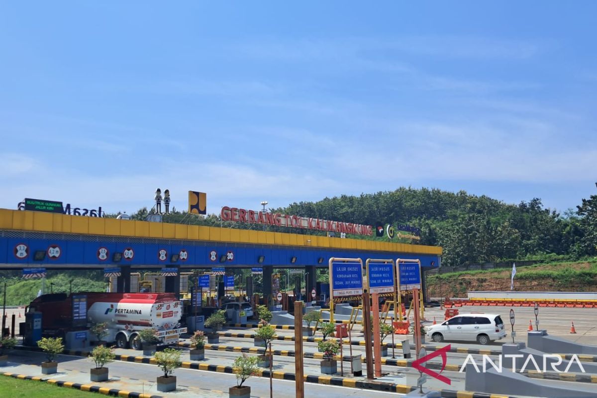 Trafik mudik masuk Tol Kalikangkung Semarang capai 1.300 kendaraan/jam