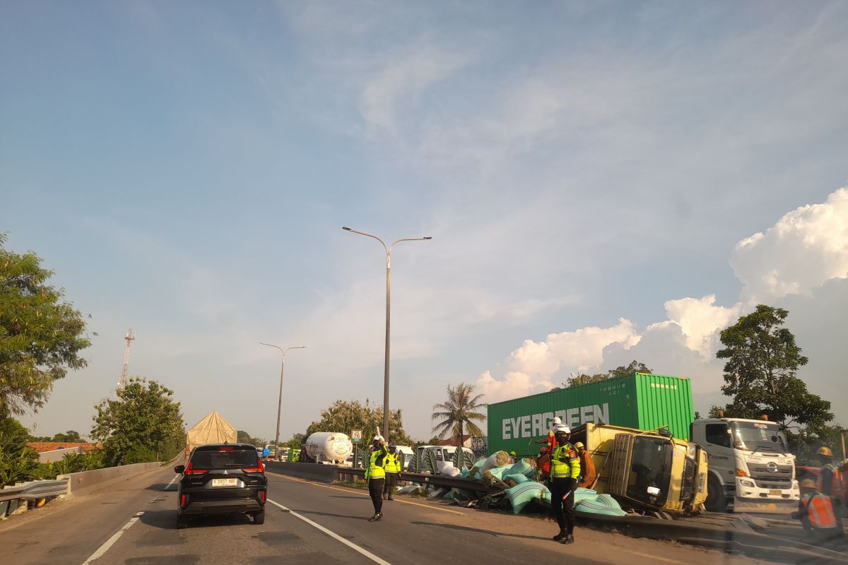 Urai macet ke Merak, Polisi percepat evakuasi truk LPG di KM 76