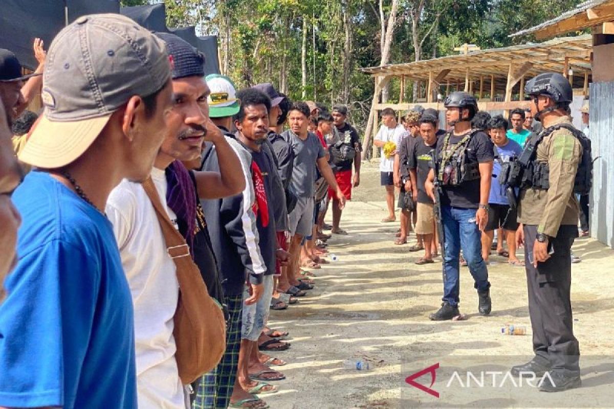 Kapolres: Karyawan dan 26 WN China dievakuasi dari lokasi penambangan