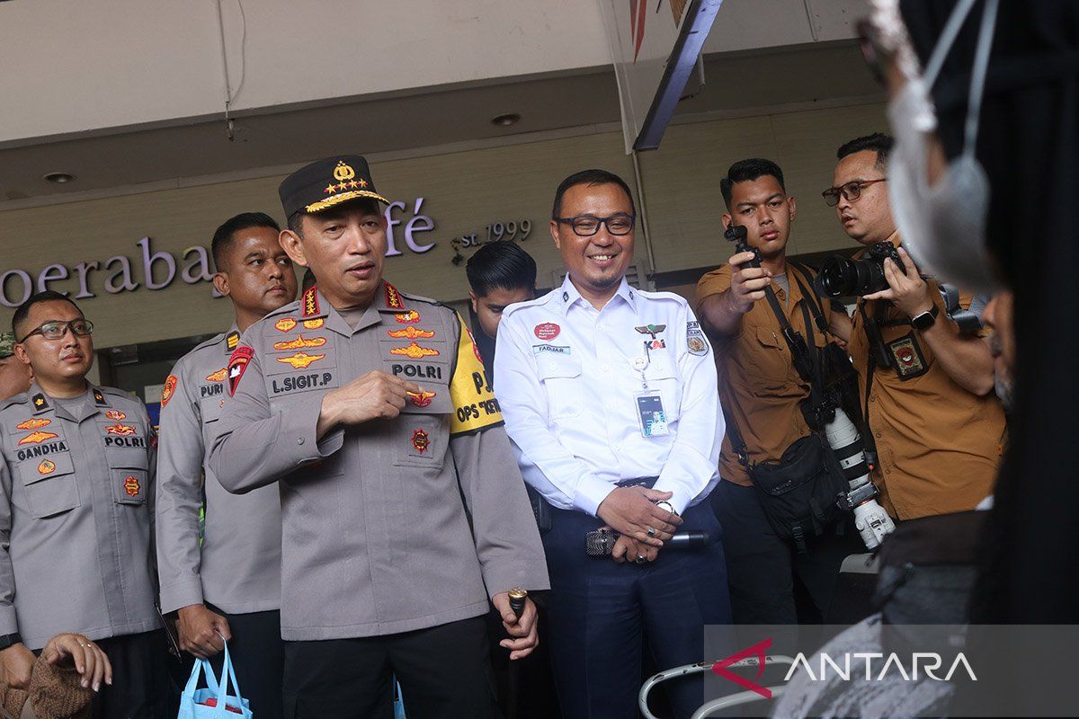Kapolri minta personel tingkatkan kesiapsiagaan jelang puncak mudik
