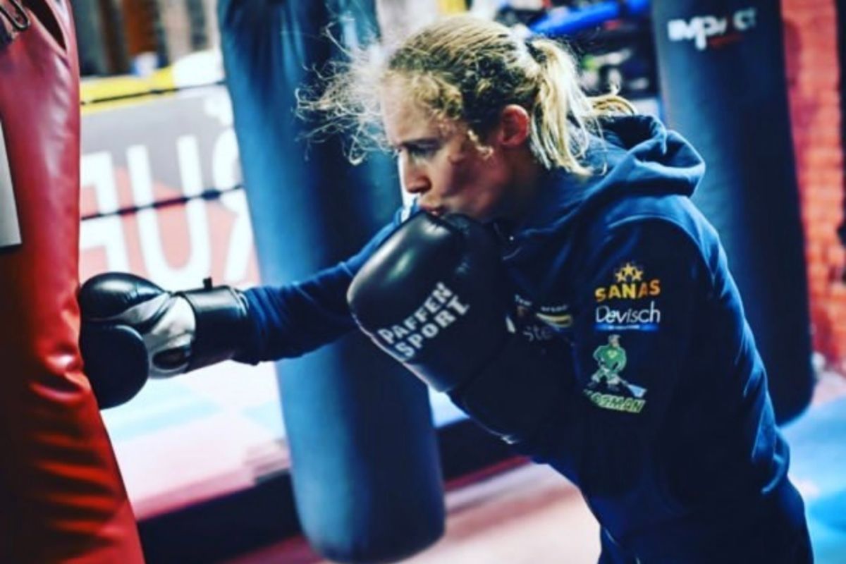 Delfine dan Caroline naik ring rebut juara dunia WBC yang kosong