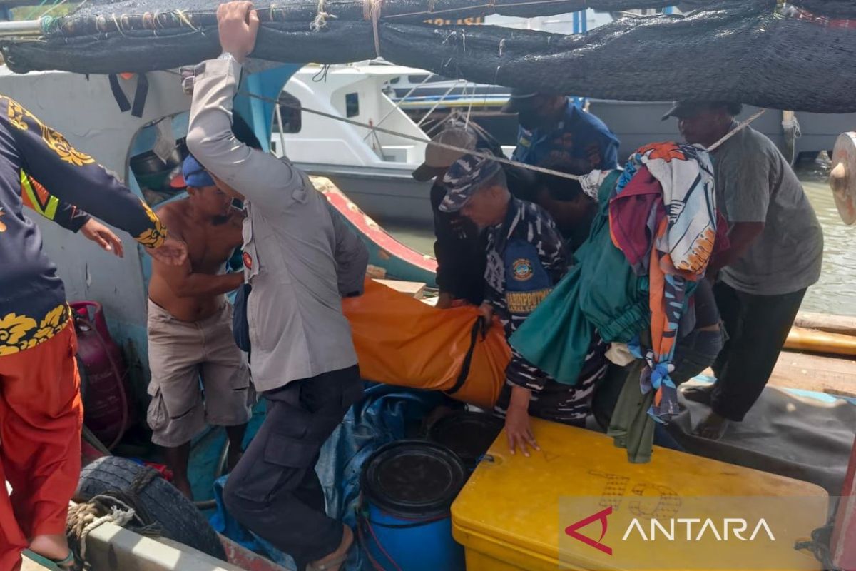 Tim gabungan cari korban kapal tenggelam di Pulau Biawak Indramayu