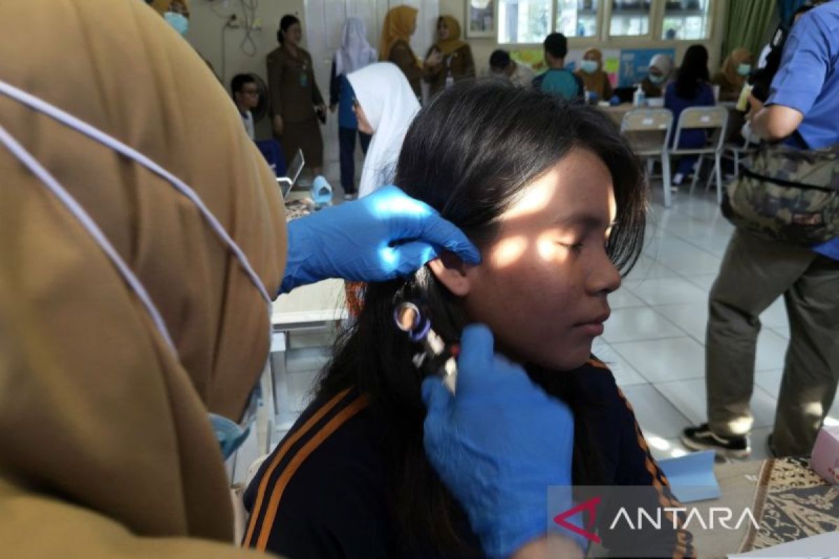 Dokter sebut serumen membantu menjaga kesehatan liang telinga