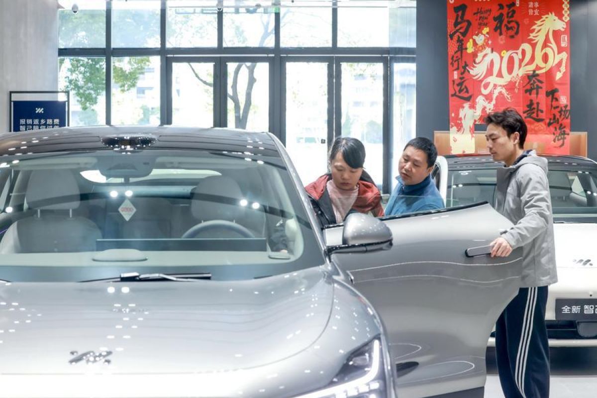 Pasar konsumen China catat awal kuat di Tahun Kuda