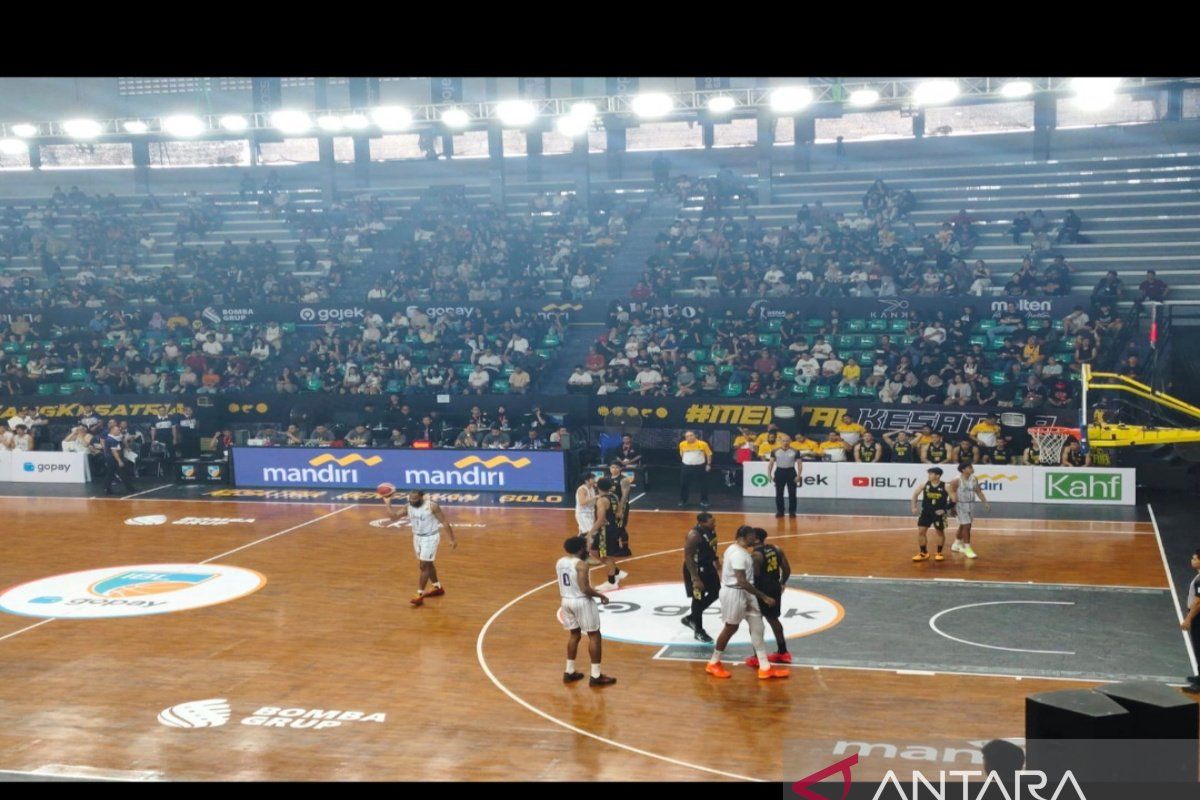 Kesatria Bengawan Solo menyerah 70-83 dari Tangerang Hawks