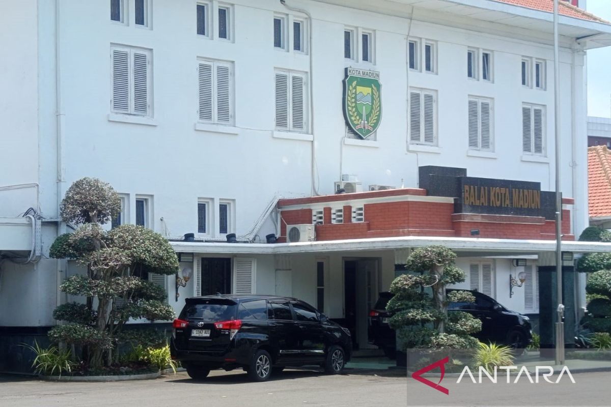 KPK dalami sejumlah barang bukti dari geledah Kantor Wali Kota Madiun