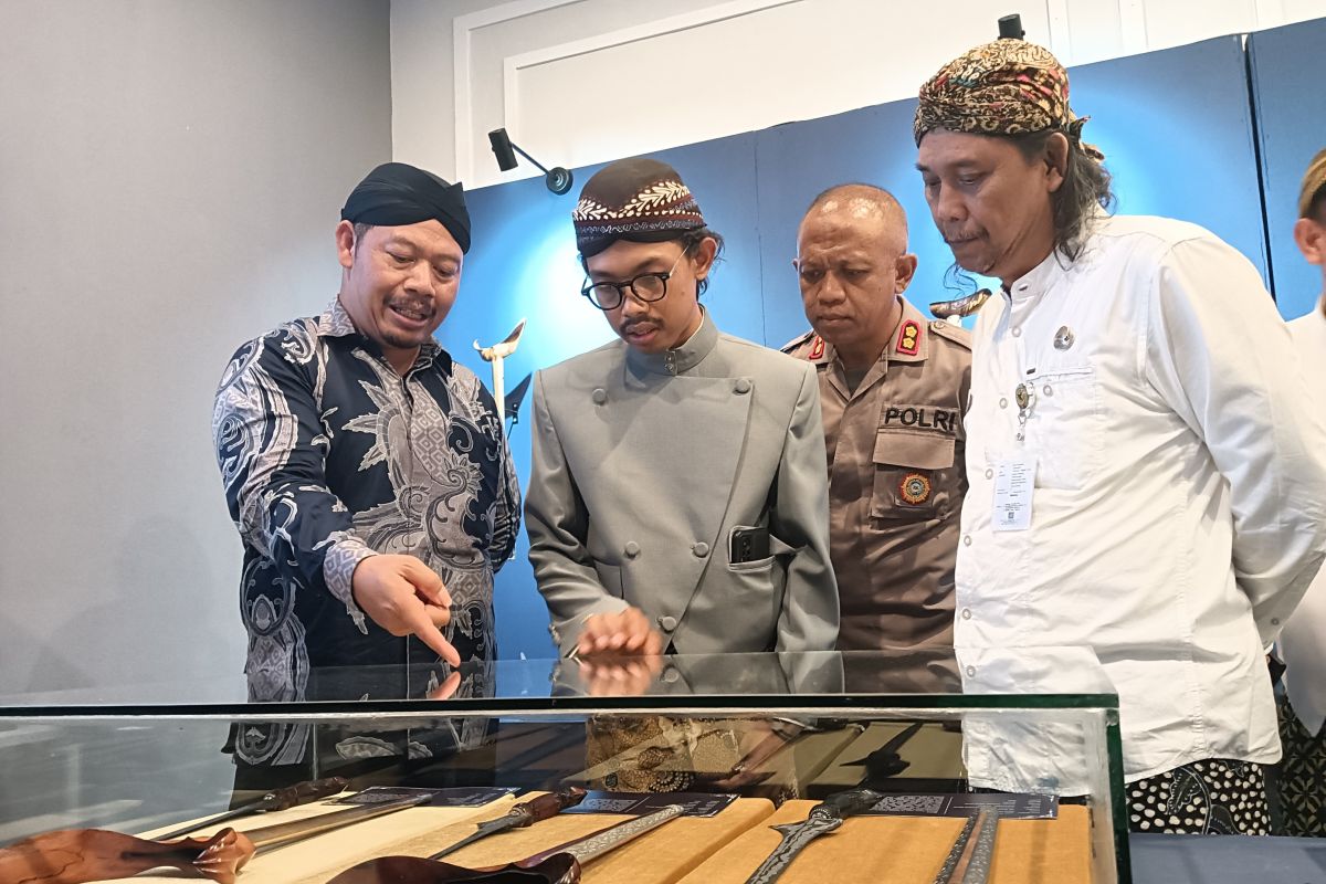 Kemenbud: Edukasi dan riset penting jaga nilai budaya keris