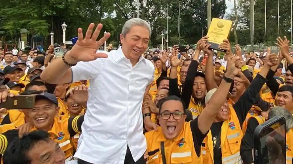 Pemkot Bogor Dapat Penghargaan Kota Menuju Bersih, Wali Kota Dedie Rachim Diangkat oleh Petugas DLH
