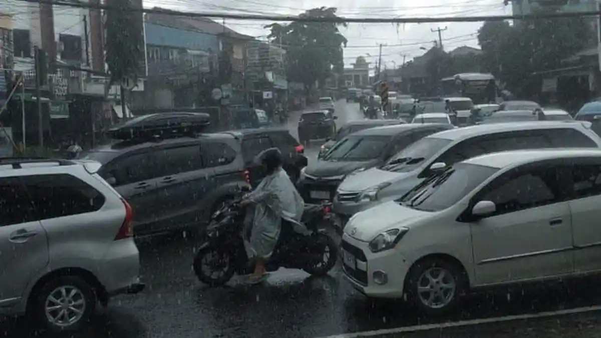 Awas Hujan Ringan hingga Hujan Petir Landa Bogor, Intip Prakiraan Cuaca BMKG Senin 2 Februari 2026
