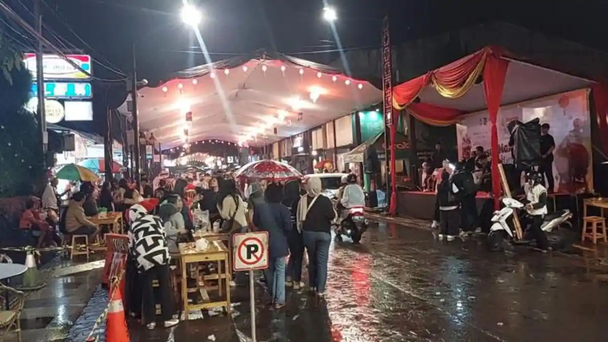 Hujan Guyur Kota Bogor Malam Ini, Suasana Cap Go Meh Kota Bogor Tetap Ramai Pengunjung