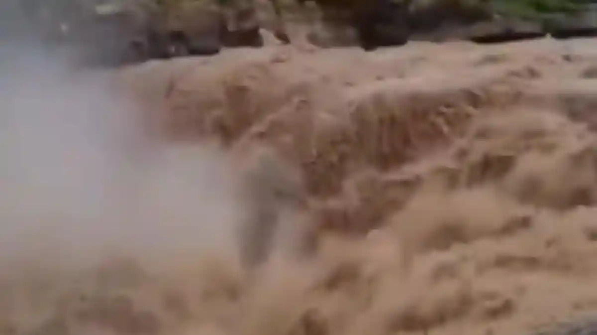 Debit Sungai di Kabupaten Bogor Meningkat Akibat Cuaca Ekstrem, Masyararakat Diimbau Waspada