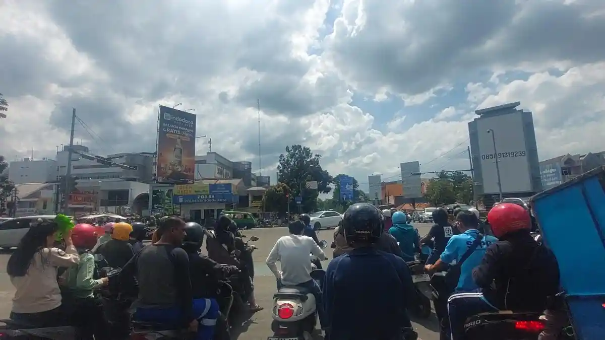 Cuaca Kota Bogor Panas Pada Kamis Siang, BMKG Prediksi Hujan Mengguyur di Waktu Sore