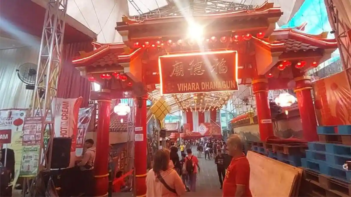 Suasana Vihara Dhanagun Kota Bogor Jadi Tempat Ngabuburit di Momen Cap Go Meh 2026