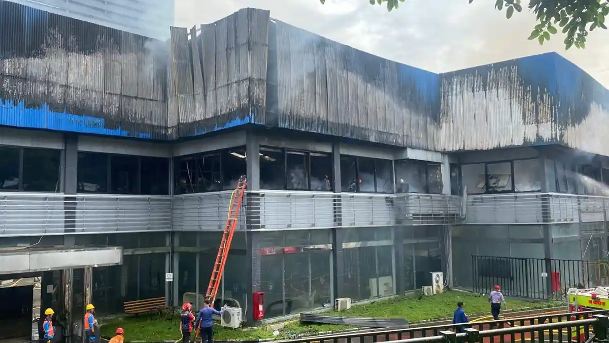 Kesaksian Warga Saat Kebakaran Karoseri Delima Jaya Kota Bogor, Ada Percikan Api Lalu Ledakan Keras