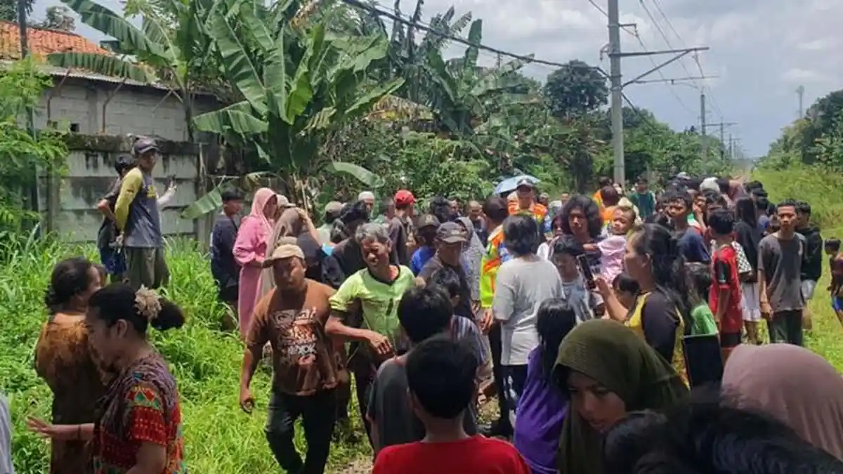 Frustasi Lamaran Kerja Ditolak, Pria di Cibinong Bogor Diduga Sengaja Menabrakkan Diri ke Kereta