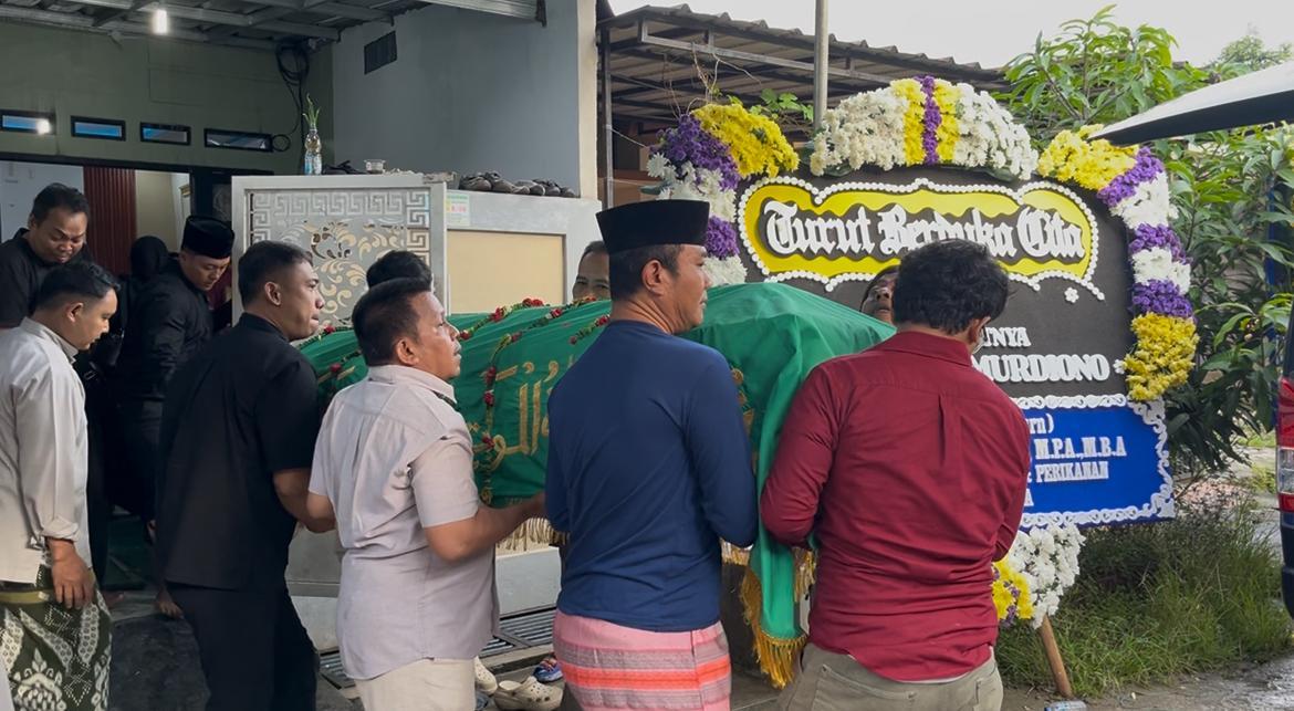 Bukan di Bogor, Jenazah Dwi Murdiono Korban ATR 42-500 Dimakamkan di Jakarta Supaya Dekat Sang Ibu