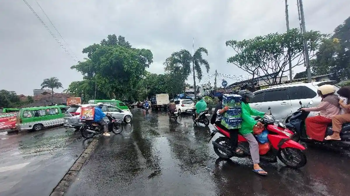 Hujan Guyur Wilayah Kota Bogor Siang Ini, Waspada Prediksi Hujan Melanda Sampai Sore