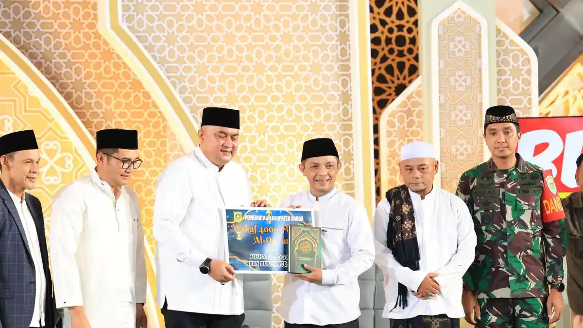 Peringati Nuzulul Quran, Pemkab Bogor Wakafkan 4.000 Al-Quran ke Masjid di Bumi Tegar Beriman